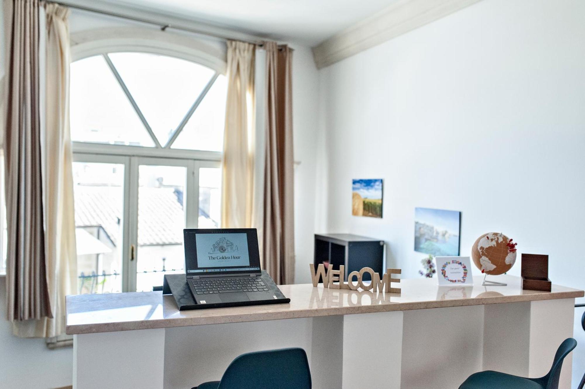 The Golden Hour, Luxury Apartment With A Panoramic View ليتشي المظهر الخارجي الصورة